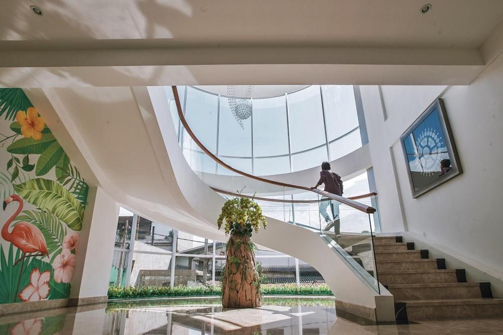 The Azana Hotel Airport Semarang Buitenkant foto